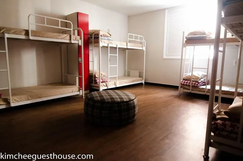 Kimchee Busan Downtown Guesthouse 2*,