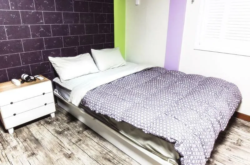 Kimchee Busan Downtown Guesthouse 2*,