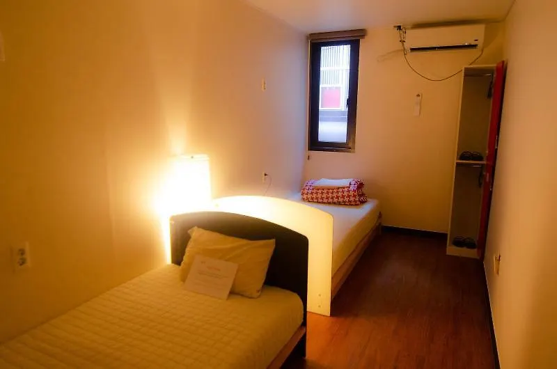 Kimchee Busan Downtown Guesthouse Guest house